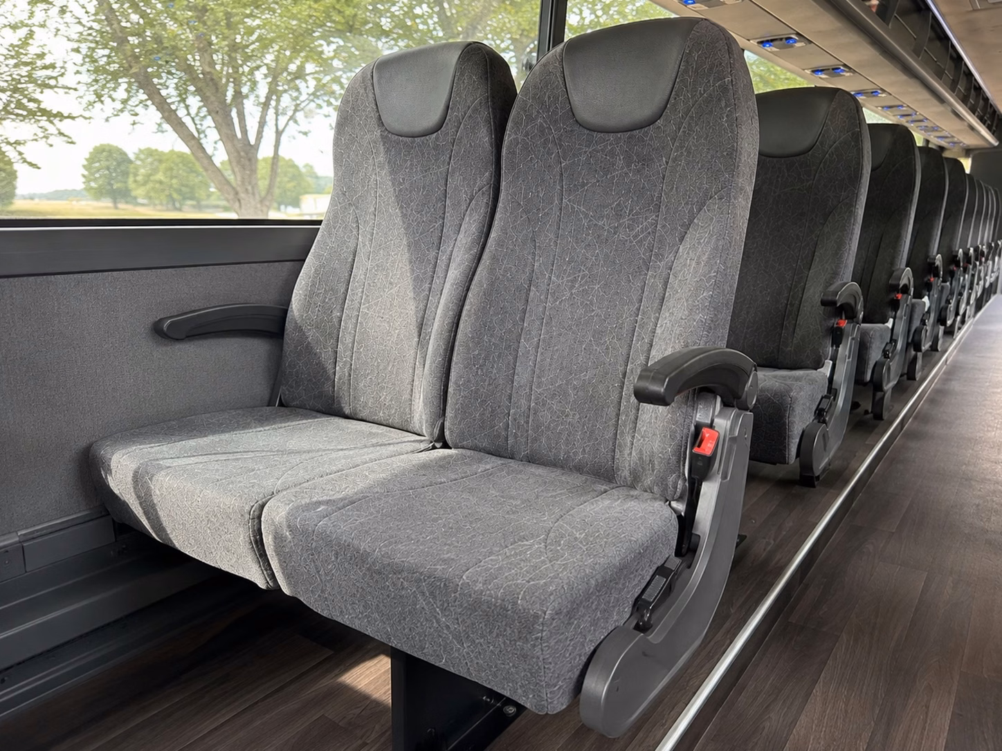 how where and when you re traveling affects your fort myers bus rental rate