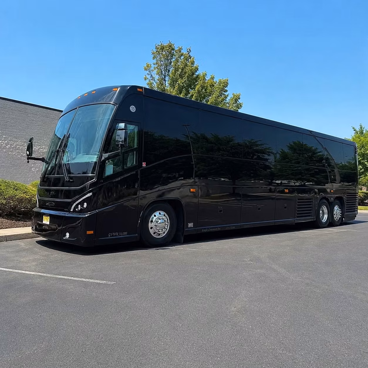 long distance wedding guest shuttles from fort myers to destination venues