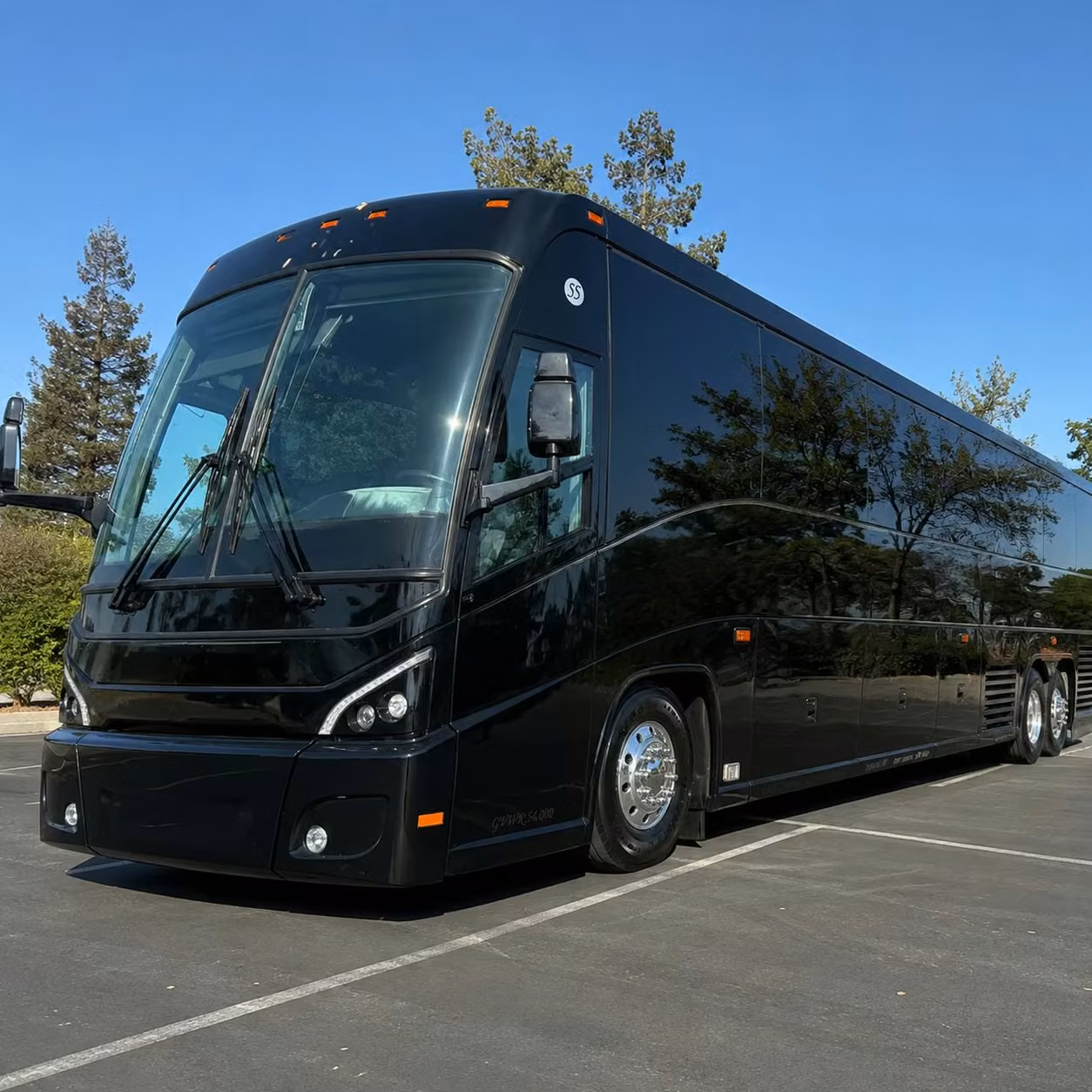 multi day sports team travel out of fort myers is easy with the right bus